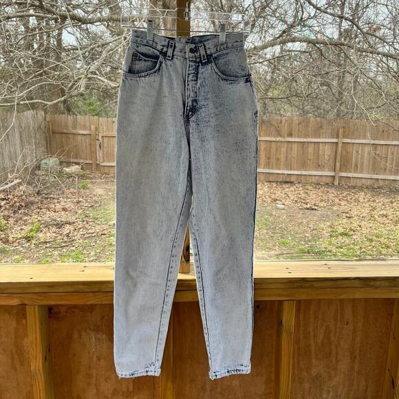 Levi's Vintage Women's Bleach Wash 80's Era Mom Jeans Size 8 - Picture 1 of 14